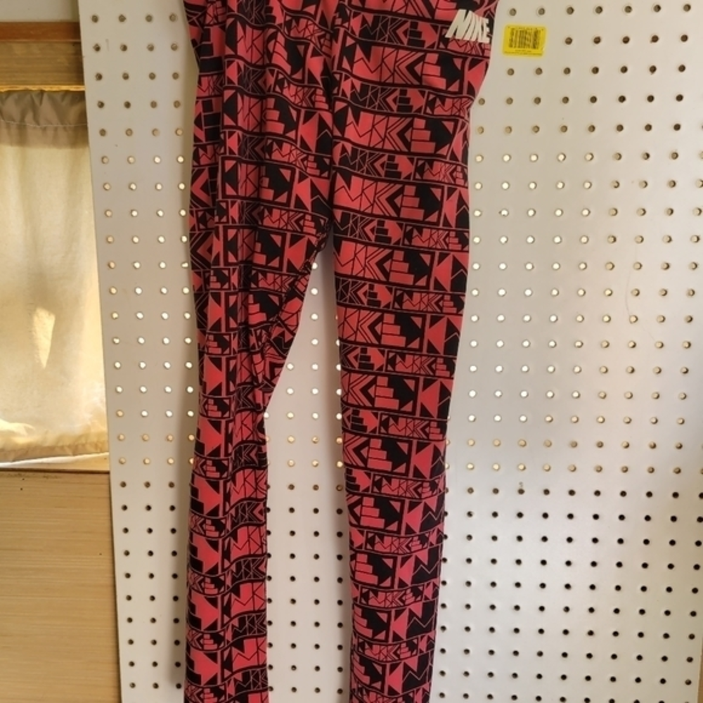 Nike women's size M‎ legging pink & black